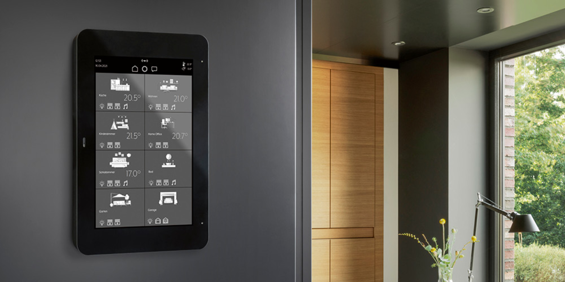 JUNG Smart Panel 8 bei Kahnt ELECTRONICS in Heilsbronn